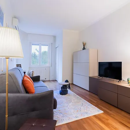 Navigli Charm-milan-self Check-in Two-room On The Navigli ミラノ